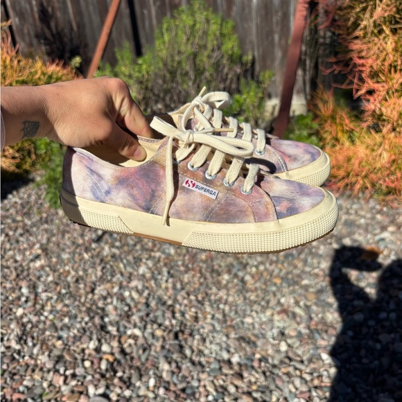 Shoes - Picture 2 of 9